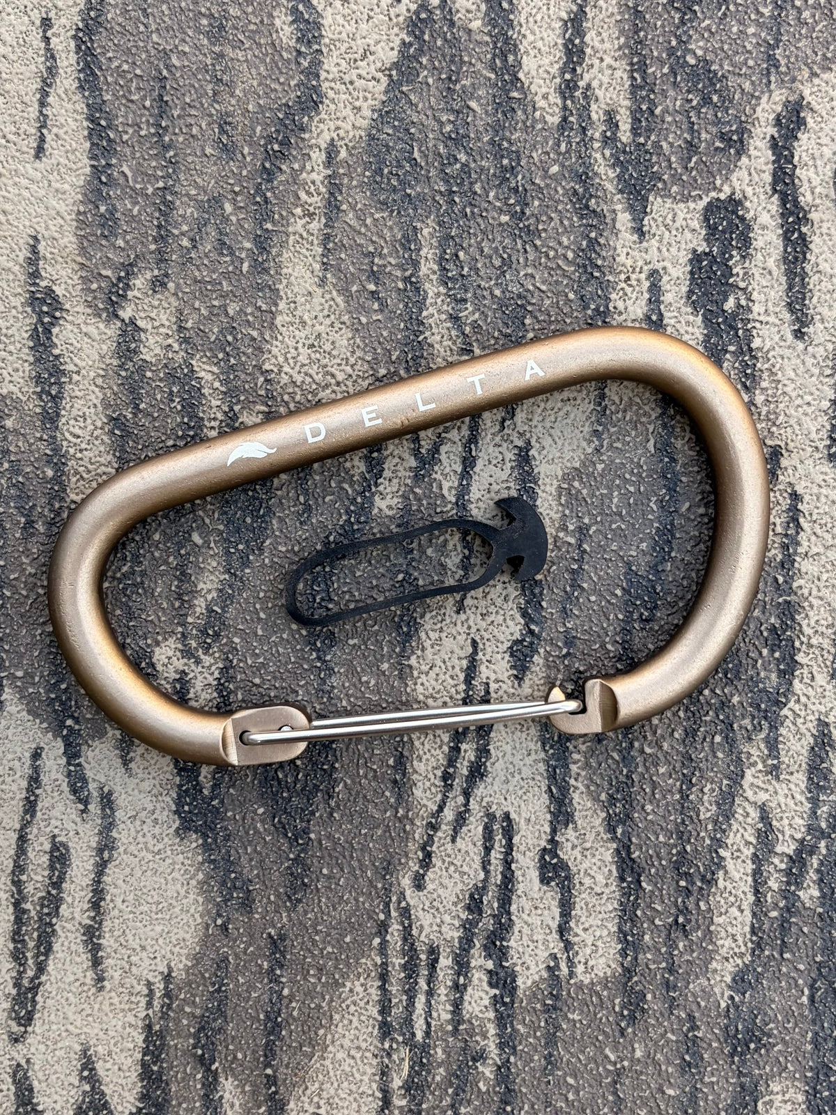 Jumbo Delta Carabiner